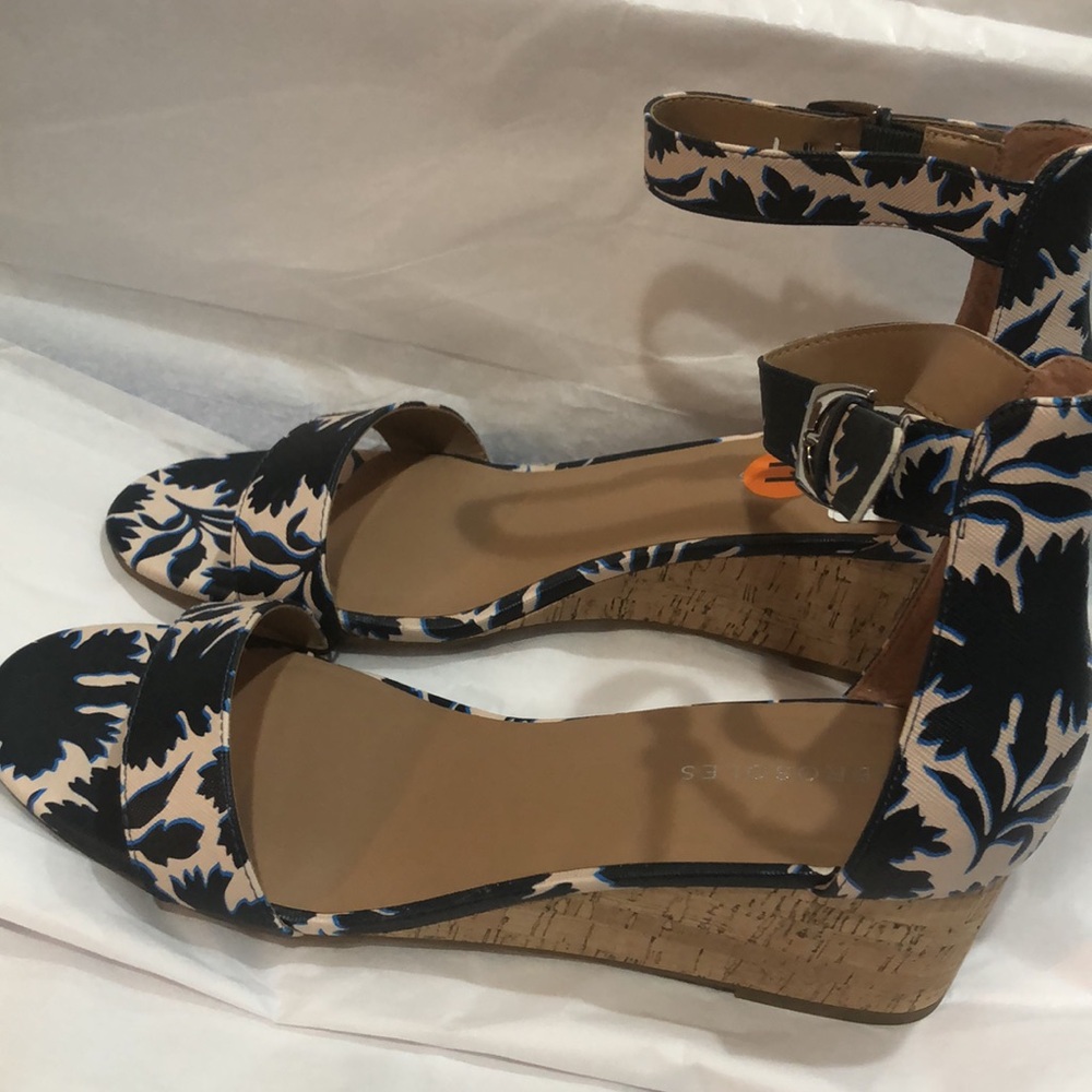 Aerosoles navy blue and cream floral ankle strap open toe cork wedge size 11 new - Picture 14 of 15